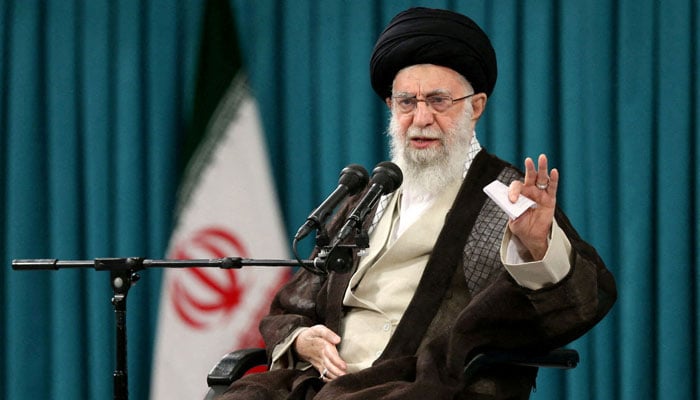 ईरान परमाणु हथियार बनाना चाहे तो पश्चिमी देश उसे नहीं रोक सकते: आयतुल्ला अली खामेनेई